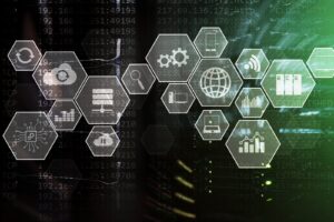 Grafika z ikonami danych, serwerów i wykresów na tle kodu – symbol działania Server-Side Tracking i integracji z Facebook CAPI.